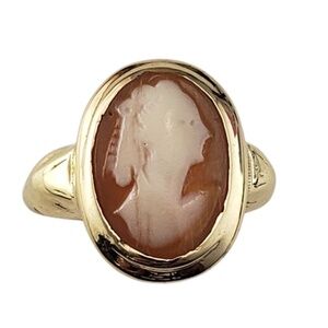 10 Karat Yellow Gold Cameo Ring Size 5.5 #21899